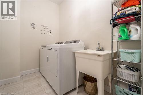 7 Comet Lane, Crystal Beach, ON - Indoor Photo Showing Laundry Room