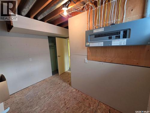 1420 Chaplin Street E, Swift Current, SK - Indoor Photo Showing Basement