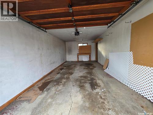 1420 Chaplin Street E, Swift Current, SK - Indoor