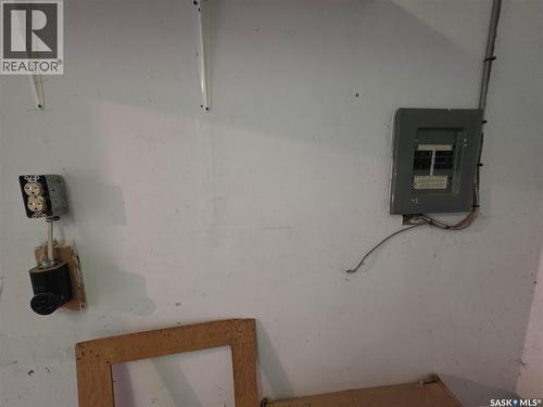 1420 Chaplin Street E, Swift Current, SK - Indoor