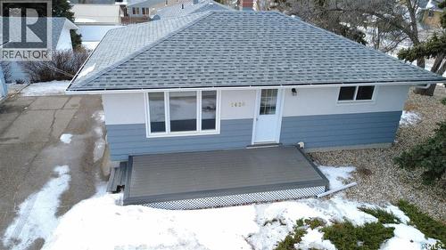 1420 Chaplin Street E, Swift Current, SK - Outdoor