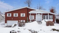 69 Ch. du Bord-du-Lac-Lakeshore  Pointe-Claire, QC H9S 4H5