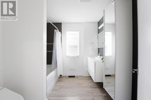 23 White Birch Road, Toronto, ON - Indoor