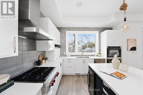 23 White Birch Road, Toronto, ON - Indoor Photo Showing Kitchen