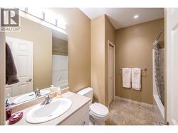 Guest bathroom - 