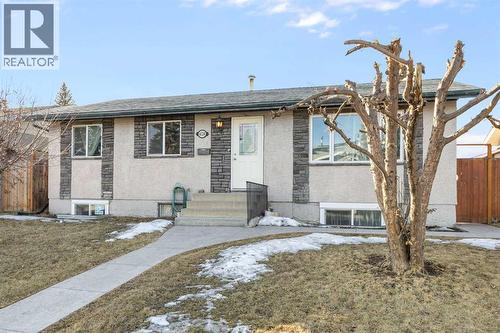 6124 Maddock Drive Ne, Calgary, AB - Outdoor
