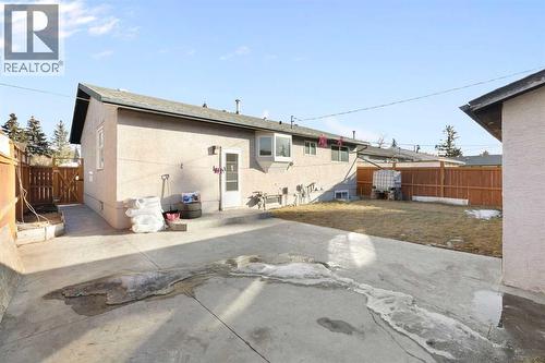 6124 Maddock Drive Ne, Calgary, AB - Outdoor
