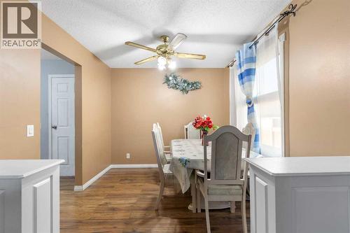 6124 Maddock Drive Ne, Calgary, AB - Indoor Photo Showing Dining Room