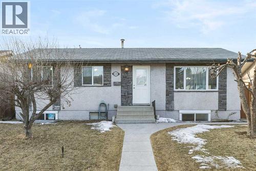 6124 Maddock Drive Ne, Calgary, AB - Outdoor