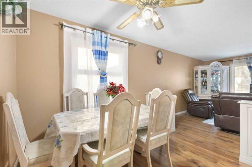6124 Maddock Drive Ne, Calgary, AB - Indoor Photo Showing Dining Room