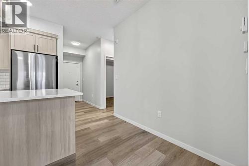 1106, 33 Carringham Gate Nw, Calgary, AB - Indoor