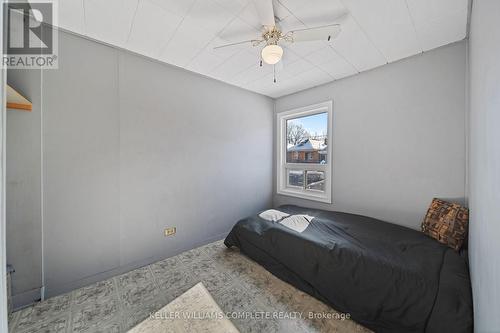 187 Mcanulty Boulevard, Hamilton, ON - Indoor Photo Showing Bedroom