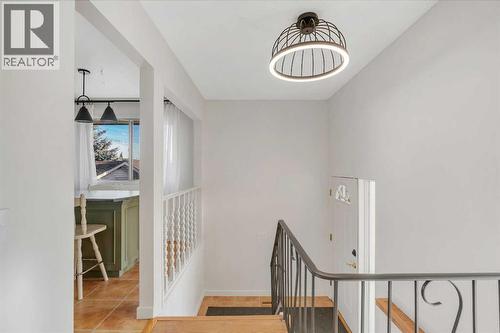 3404 35 Avenue Se, Calgary, AB - Indoor Photo Showing Other Room