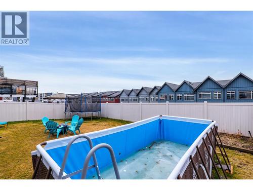 1553 Emerald Drive, Kamloops, BC - Outdoor With Backyard