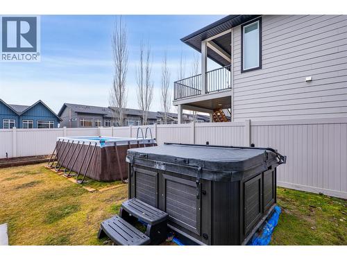 1553 Emerald Drive, Kamloops, BC - Outdoor With Exterior
