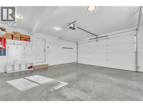 1553 Emerald Drive, Kamloops, BC - Indoor Photo Showing Garage