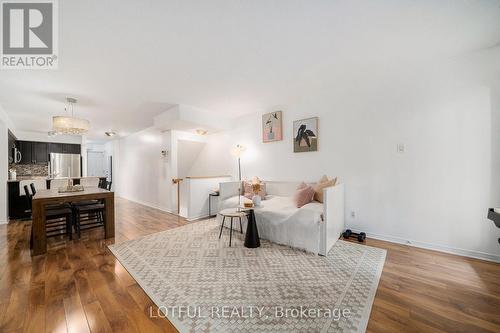 58 Steele Park Private, Ottawa, ON - Indoor Photo Showing Other Room