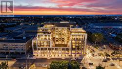 720 - 801 THE QUEENSWAY  Toronto, ON M6N 1K8