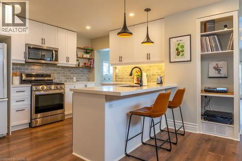 115 Prince George Avenue, Hamilton, ON - Indoor Photo Showing Kitchen With Upgraded Kitchen