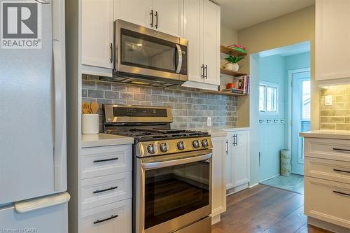 115 Prince George Avenue, Hamilton, ON - Indoor Photo Showing Kitchen