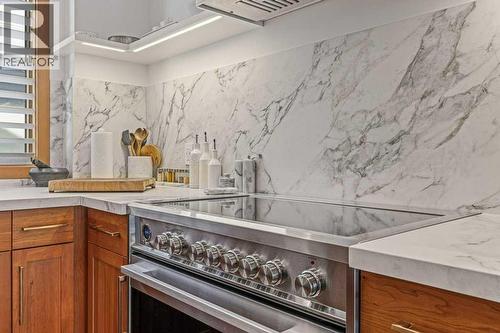 4, 511 6Th Avenue, Canmore, AB - Indoor Photo Showing Kitchen