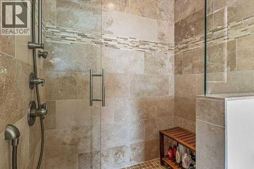 4, 511 6Th Avenue, Canmore, AB - Indoor Photo Showing Bathroom