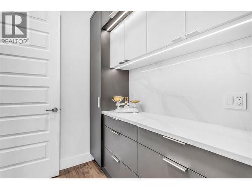 3452 Blue Grass Lane, Kelowna, BC - Indoor Photo Showing Other Room
