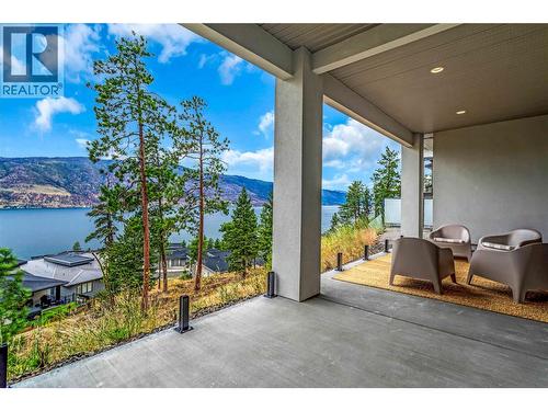 3452 Blue Grass Lane, Kelowna, BC - Outdoor