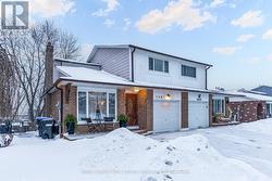 268 BRITANNIA AVENUE  Bradford West Gwillimbury, ON L3Z 1A7