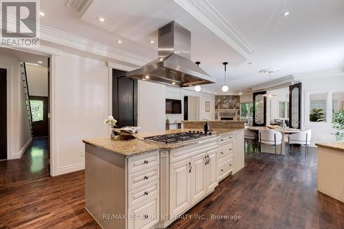 106 Appleby Place, Burlington, ON - Indoor Photo Showing Kitchen With Upgraded Kitchen