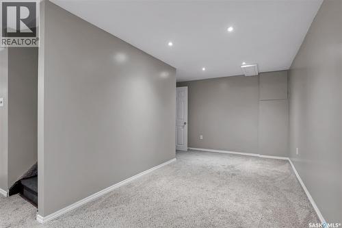 330 Smallwood Crescent, Saskatoon, SK - Indoor Photo Showing Other Room