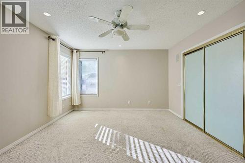 805 Panorama Hills Drive Nw, Calgary, AB - Indoor Photo Showing Other Room
