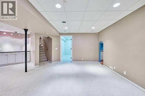 805 Panorama Hills Drive Nw, Calgary, AB - Indoor Photo Showing Other Room