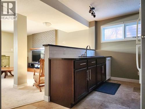 310 54 Avenue E, Claresholm, AB - Indoor