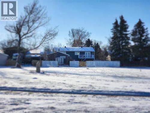 310 54 Avenue E, Claresholm, AB - Outdoor