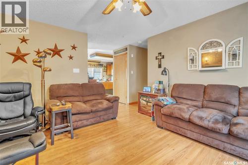 178 4Th Street E, Pierceland, SK - Indoor Photo Showing Living Room