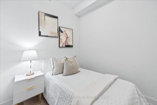 Lph06-9471 Yonge Street, Richmond Hill, ON - Indoor Photo Showing Bedroom