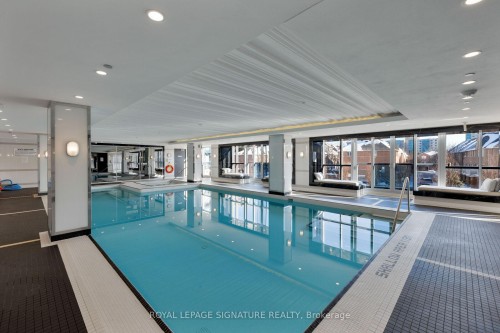 332-9471 Yonge Street, Richmond Hill, ON - Indoor Photo Showing Other Room With In Ground Pool