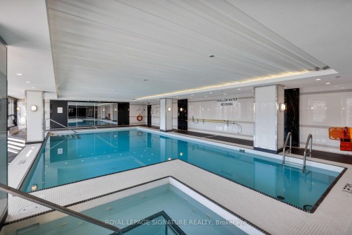 332-9471 Yonge Street, Richmond Hill, ON - Indoor Photo Showing Other Room With In Ground Pool