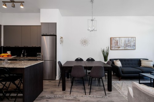 332-9471 Yonge Street, Richmond Hill, ON - Indoor