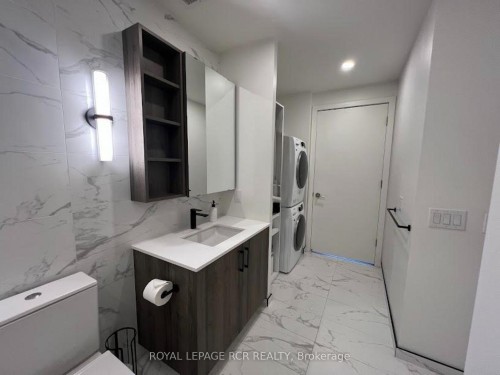 321-689 The Queensway N/A, Toronto, ON - Indoor