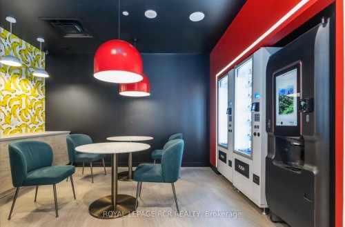 321-689 The Queensway N/A, Toronto, ON - Indoor