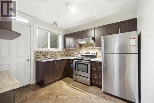 1654 Abbey Road, Ottawa, ON - Indoor Photo Showing Kitchen