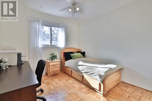 4576 Tribal Court, Mississauga, ON - Indoor Photo Showing Bedroom