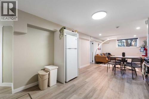 4608 70 Street Nw, Calgary, AB - Indoor