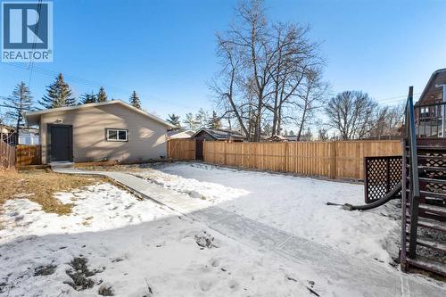 4608 70 Street Nw, Calgary, AB - Outdoor