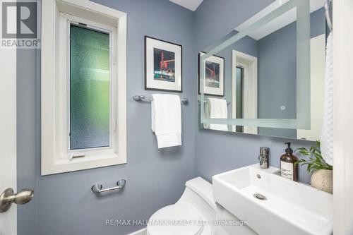 29B Beechwood Drive, Toronto, ON - Indoor Photo Showing Bathroom