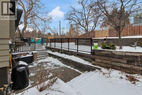 184 Cornwallis Drive Nw, Calgary, AB - Outdoor