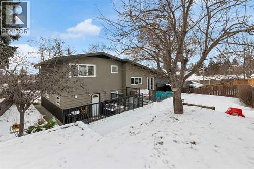 184 Cornwallis Drive Nw, Calgary, AB - Outdoor