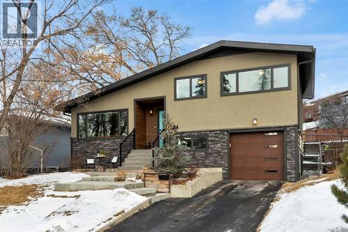 184 Cornwallis Drive Nw, Calgary, AB - Outdoor